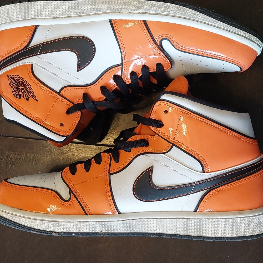 Nike Jordan 1 Mid Se Turf Orange/Black Men's 11 - Picture 4 of 12